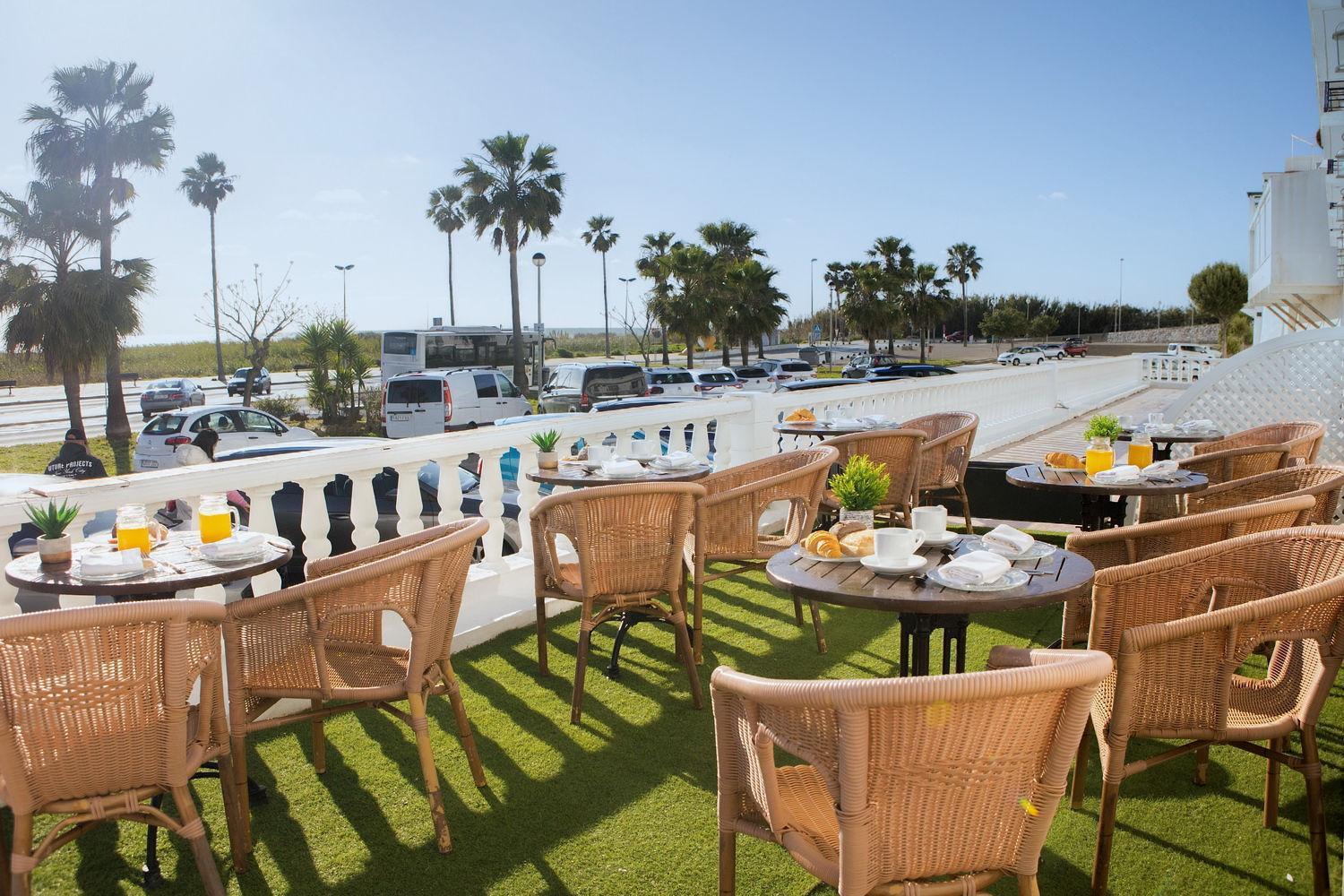 Hotel Playa Conil - Beachfront Studios & Suites Conil De La Frontera Εξωτερικό φωτογραφία