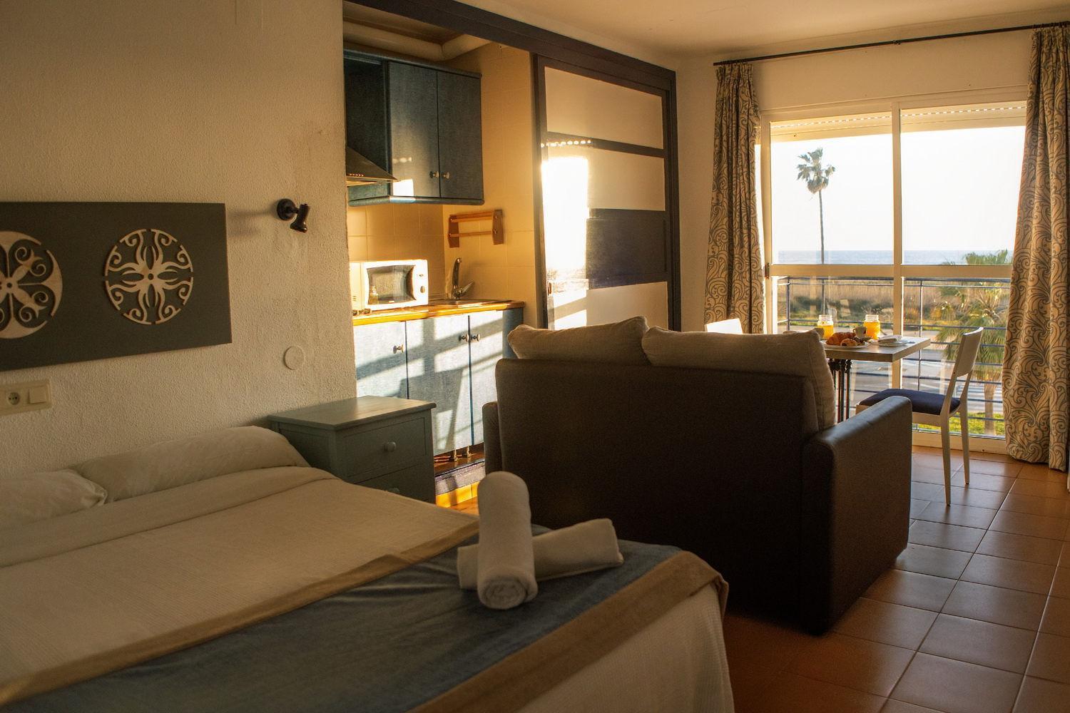 Hotel Playa Conil - Beachfront Studios & Suites Conil De La Frontera Εξωτερικό φωτογραφία
